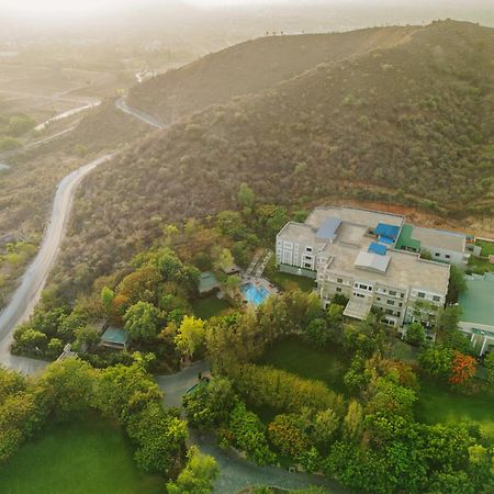 Essentia Luxury Resort & Spa Удайпур Екстер'єр фото